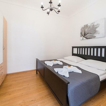 Apartments Pushkin Прага Экстерьер фото