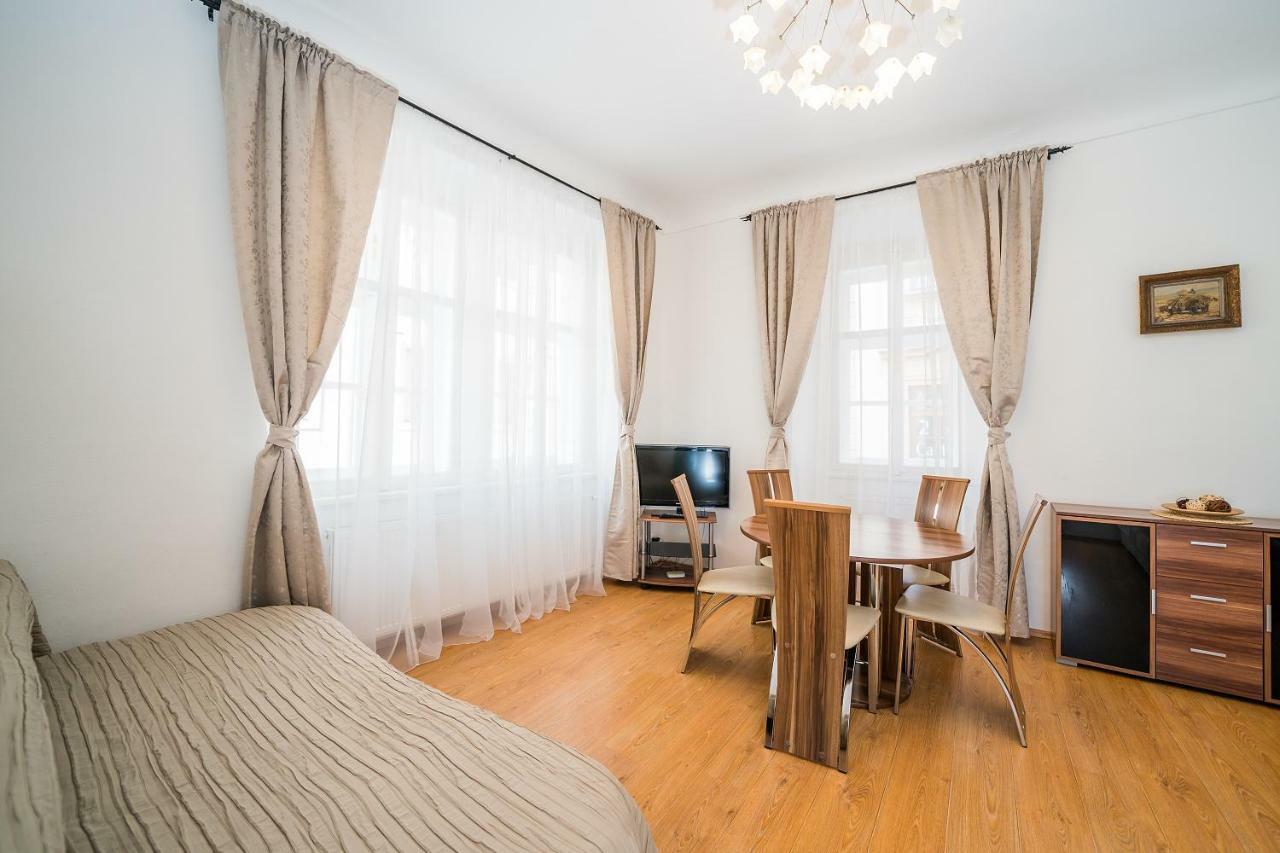 Apartments Pushkin Прага Экстерьер фото
