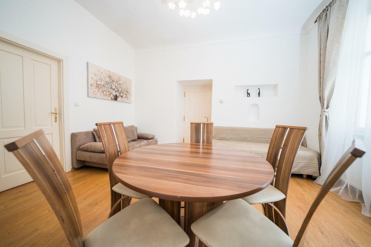 Apartments Pushkin Прага Экстерьер фото