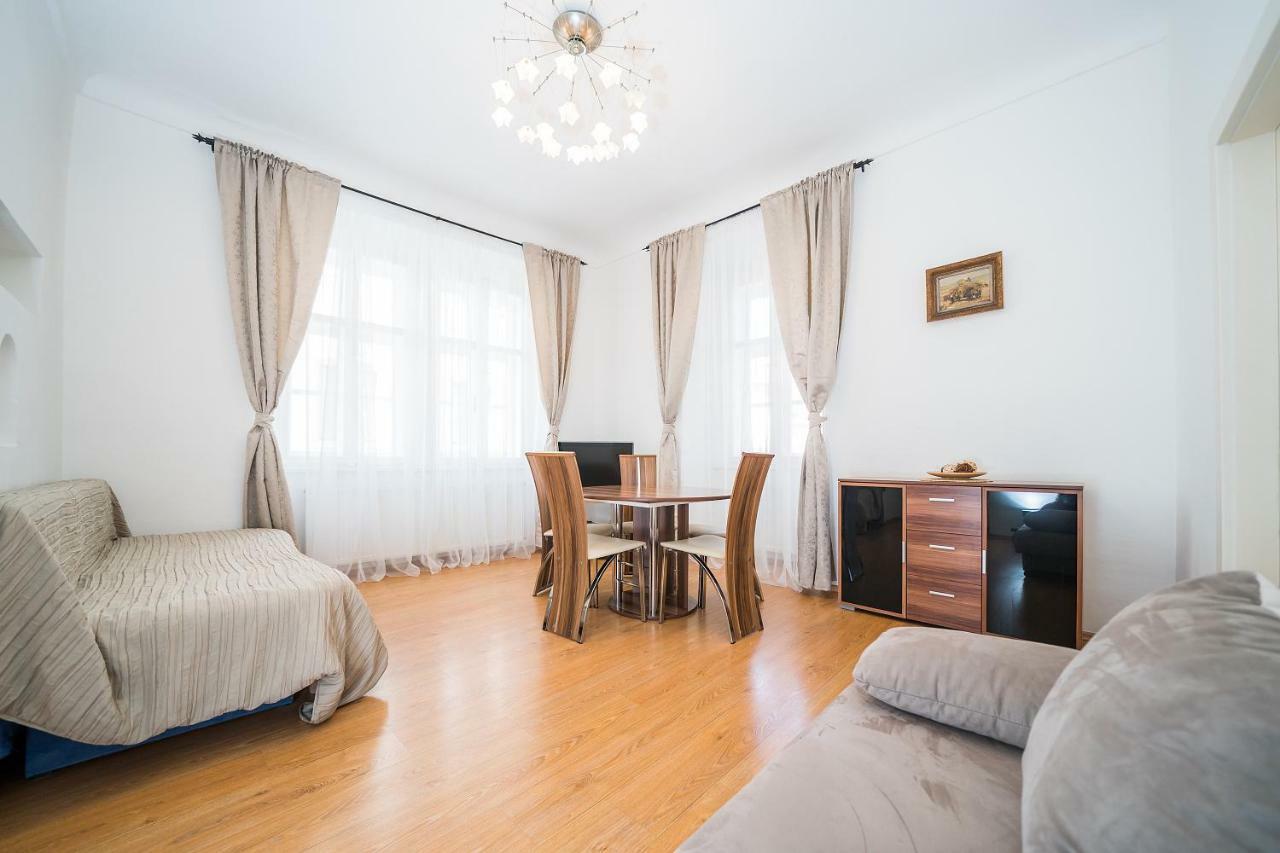 Apartments Pushkin Прага Экстерьер фото