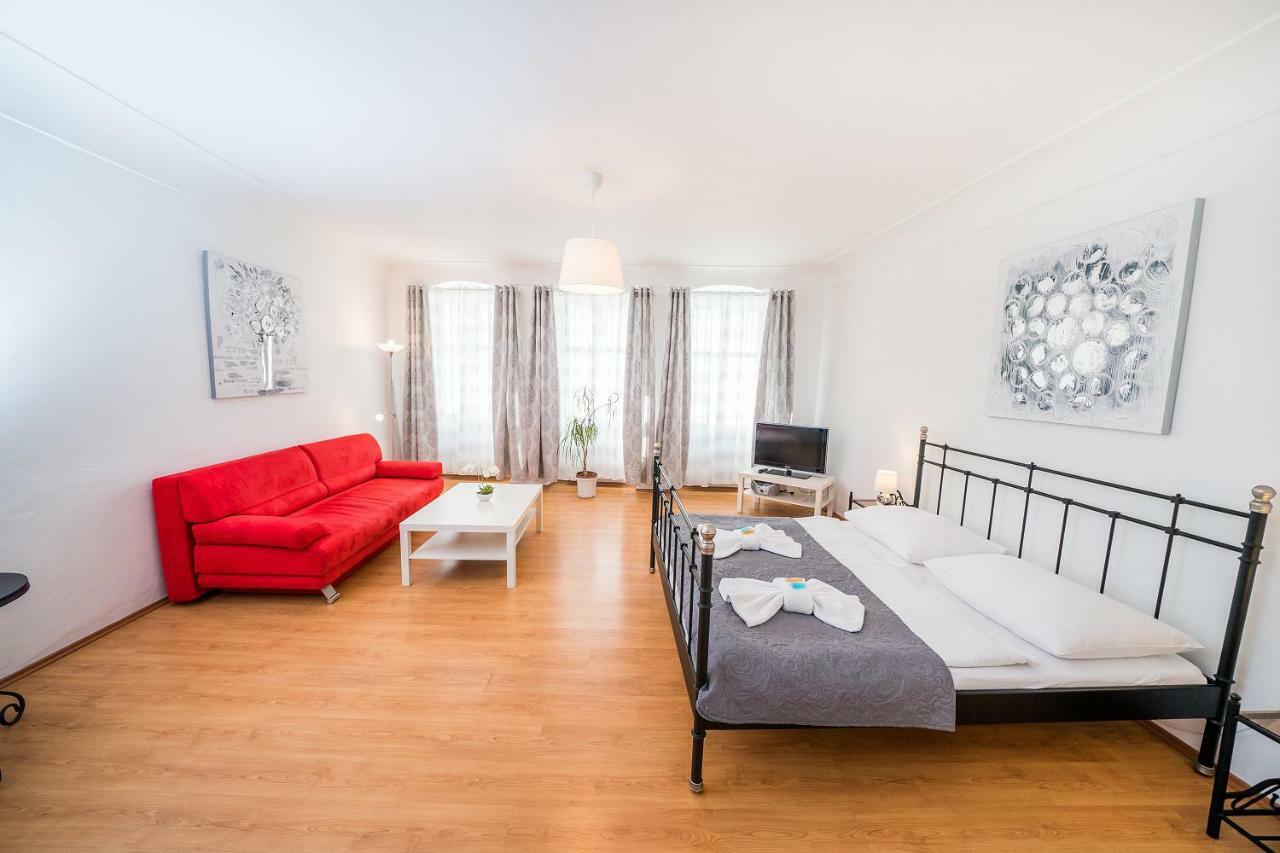 Apartments Pushkin Прага Экстерьер фото