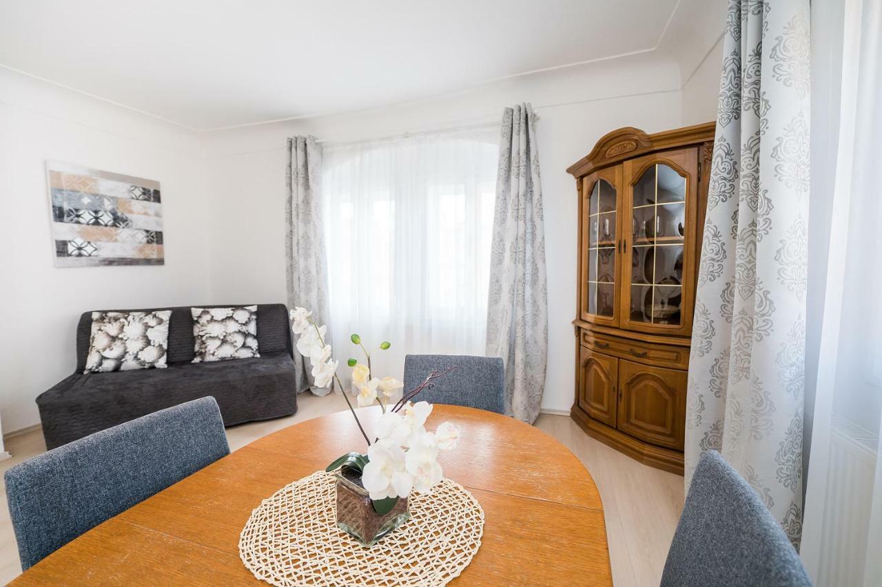 Apartments Pushkin Прага Экстерьер фото
