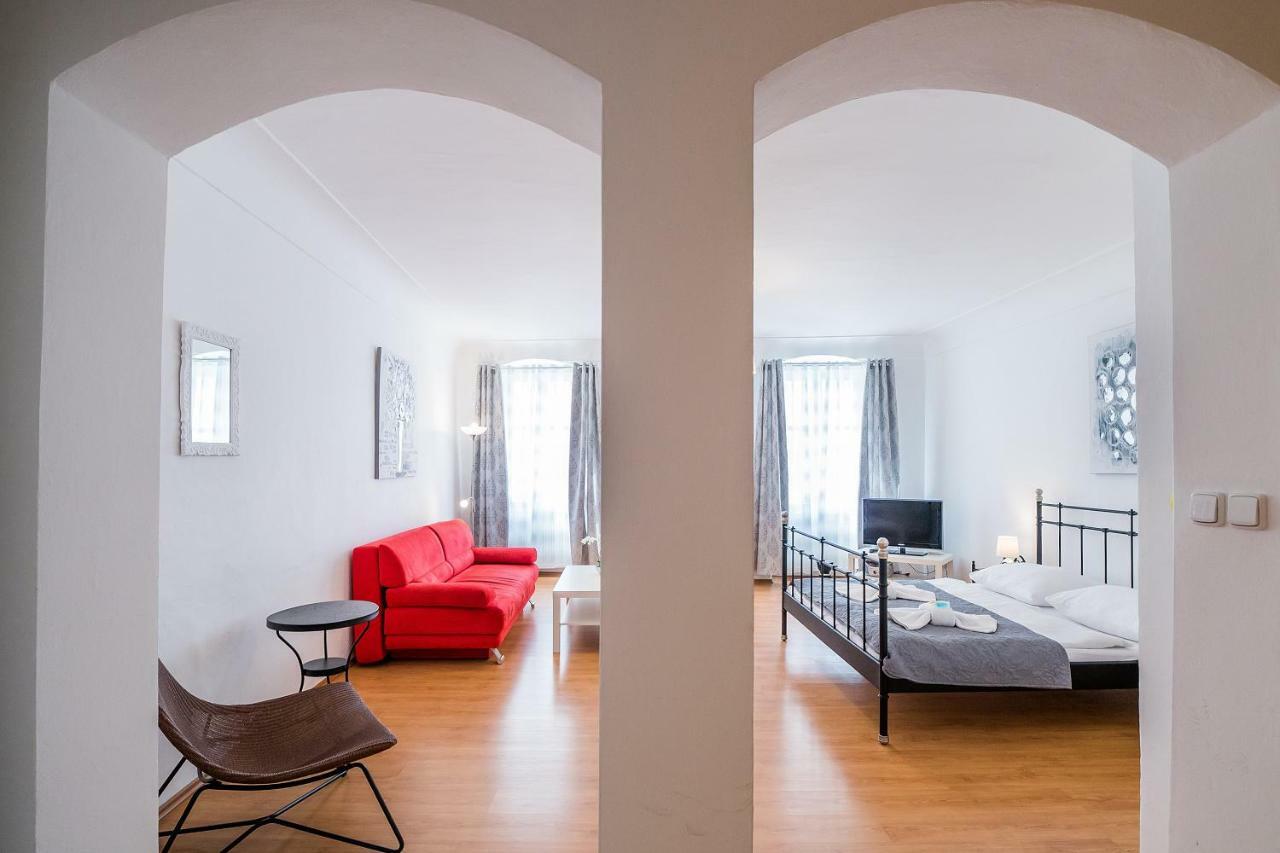 Apartments Pushkin Прага Экстерьер фото