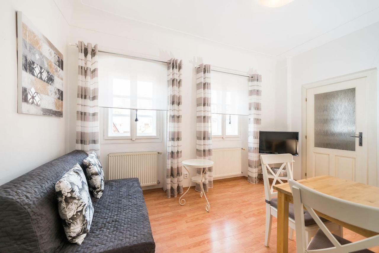 Apartments Pushkin Прага Экстерьер фото